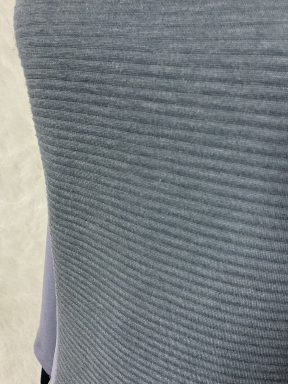 On Running Gray Long Sleeeve Weather Shirt Fossil Rock XS - Picture 6 of 9